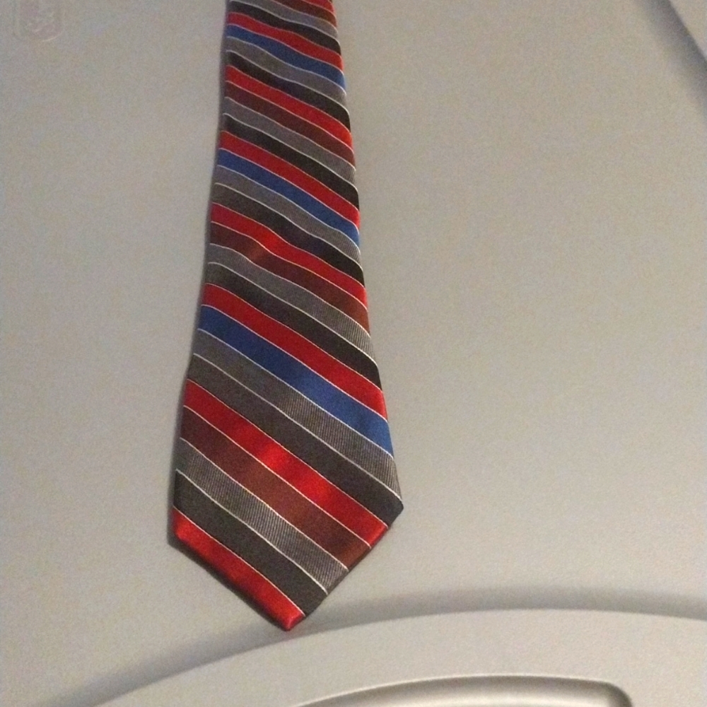 *4/$20 bundle deal* Perry Ellis Portfolio silk Men's Tie